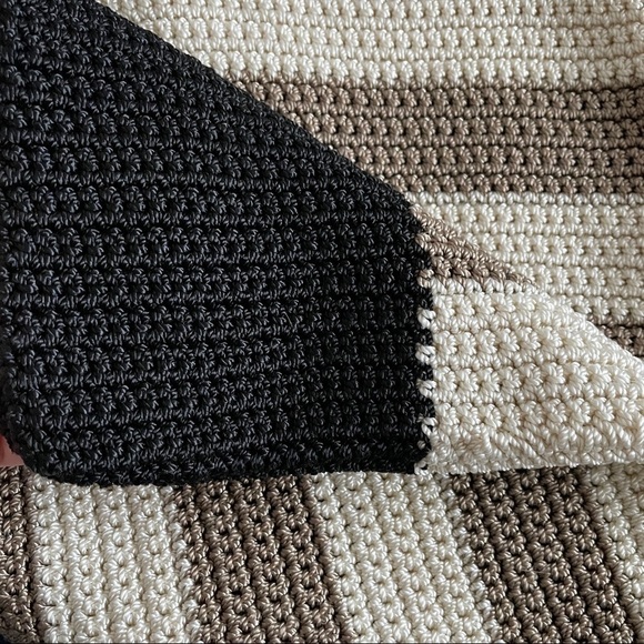 The Sak Home 18 x 18 Hand Crochet Pillow Cover - Picture 2 of 4